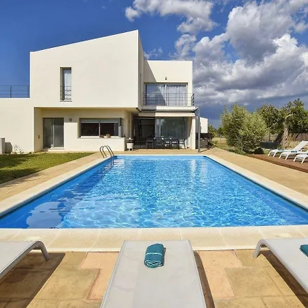 Holiday home Wunderschoenes In Mit Privatem Pool *