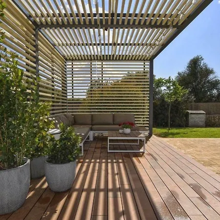 Holiday home Wunderschoenes In Mit Privatem Pool