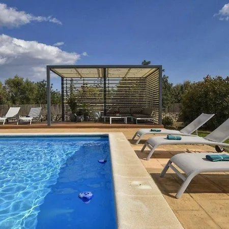 Wunderschoenes In Mit Privatem Pool Holiday home *